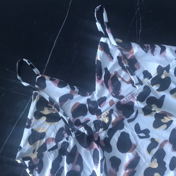 ✨Last✨Leopard Slip Dress - Picture 5 of 6